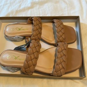 Brown nude braided flats